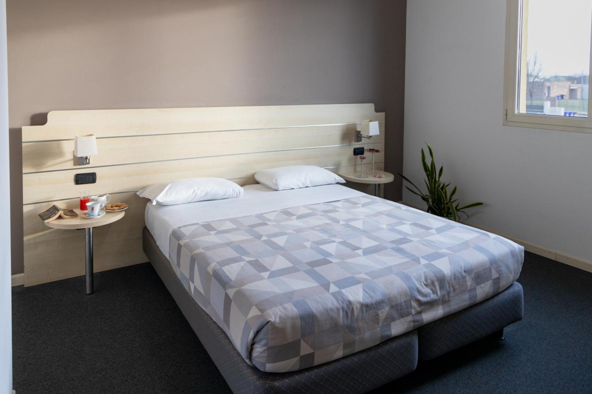 Hotel Giallo Noceto