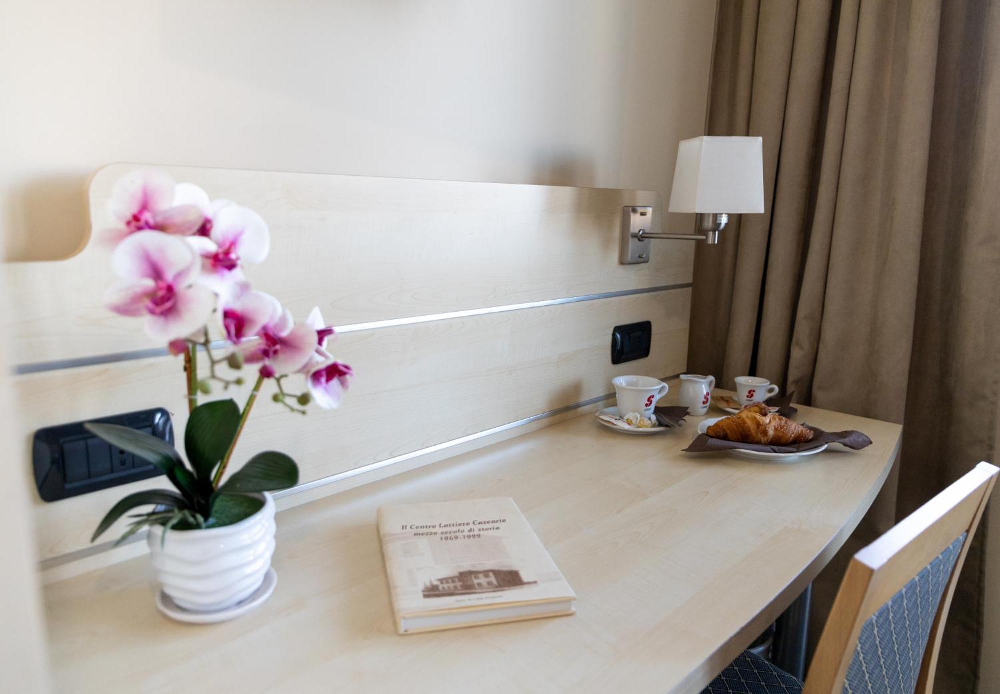 Hotel Giallo